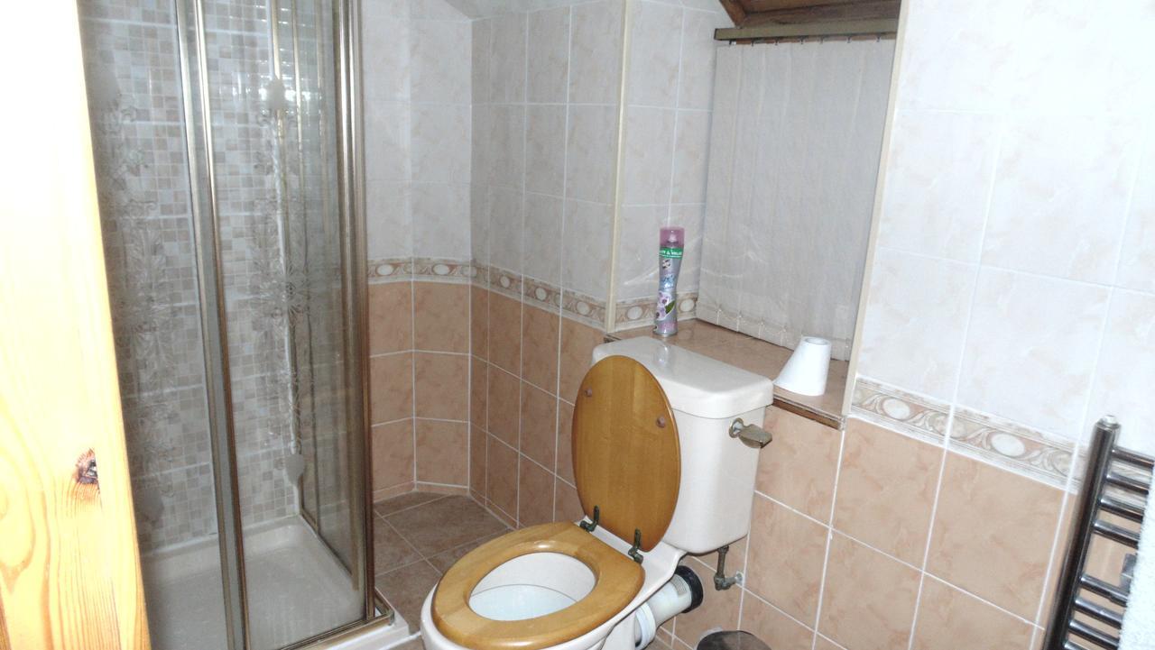 Westmore Bed & Breakfast Олнесс Екстер'єр фото